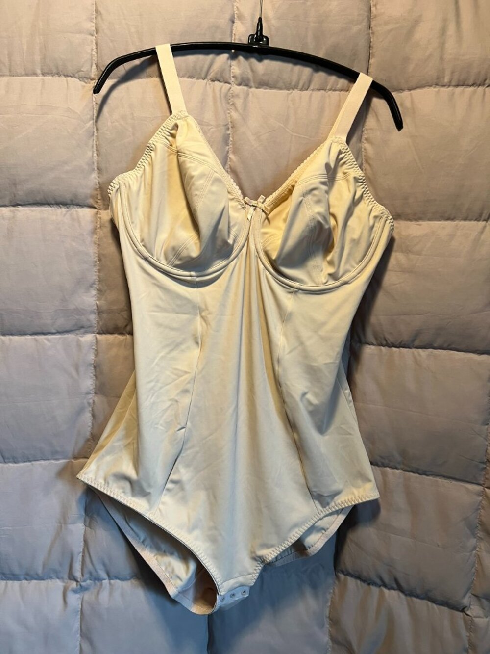 Magisculpt Underwire Shaping Bodysuit / Body Briefer - Beige